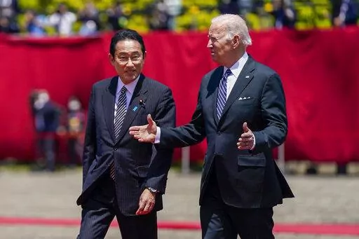 President Joe Biden, right, meets with Japanese Prime Minister Fumio Kishida at Akasaka Palace, Monday, May 23, 2022, in Tokyo. (AP Photo/Evan Vucci)